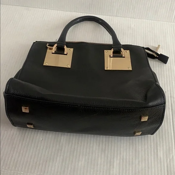 DANIER Black Leather Tote Bag /handbag with Gold Hardware - Picture 11 of 15